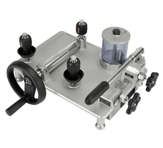 Additel ADT946AW Hydraulic High Pressure Calibration Pump Set, Range 1000bar